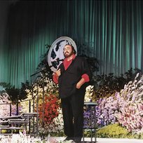 Mascagni: Cavalleria rusticana: Mamma, quel vino è generoso Luciano Pavarotti, Leone Magiera, BBC Philharmonic