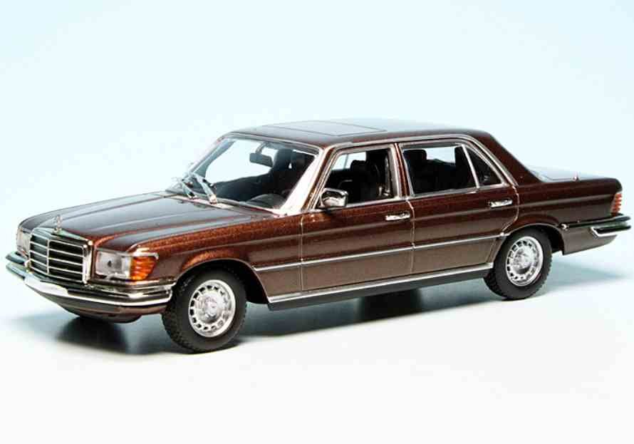 Mercedes 450 SEL 6.9 (W116) 1974 - Minichamps 1/43 - Argenté - Collection