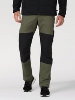 Męskie spodnie materiałowe Wrangler REINFORCED SOFTSHELL PANT W32 L34