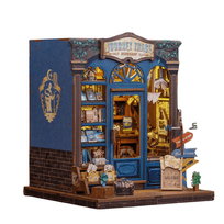 Miniaturowy domek mini Book Nook - Drzwi do świata podróży - CuteBee