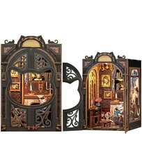 Miniaturowy domek mini Book Nook - Salonik Hrabiego Kota* - CuteBee