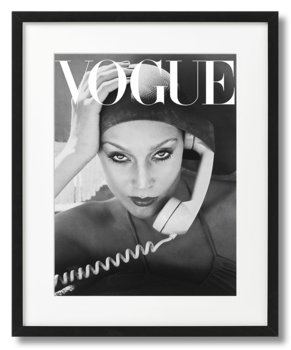 Modelka Z Telefonem, Okładka Vogue - DEKORAMA