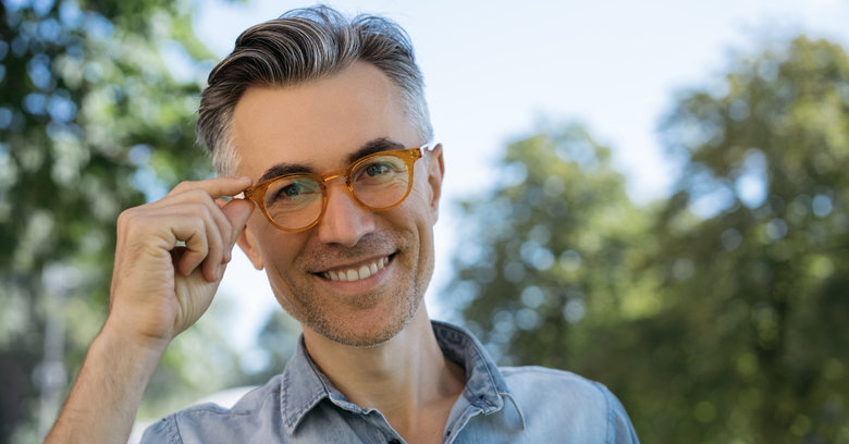 Modne okulary męskie – stylowe oprawki dla niego na 2021 rok