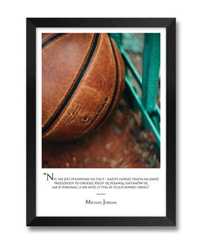 Motywacyjny obraz sportowy plakat na ścianę piłka koszykówka Michael Jordan czarna rama 23,5x32 cm - iWALL studio