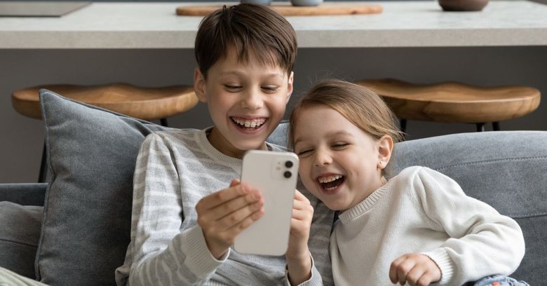 Najlepszy telefon dla dziecka – ranking 10 smartfonów 2023