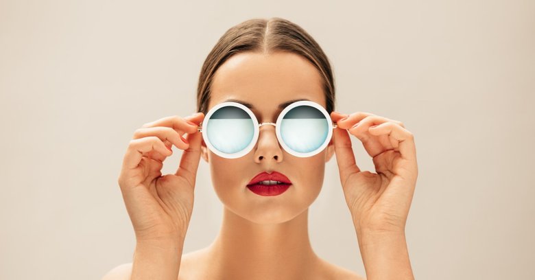 Najmodniejsze oprawki do okularów damskich – co wybrać w 2021 roku?