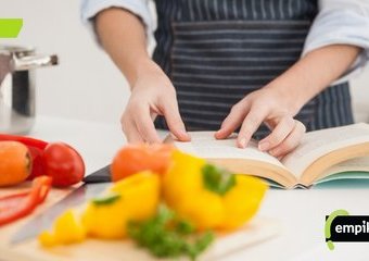 Nauka gotowania od podstaw – książki kucharskie dla początkujących