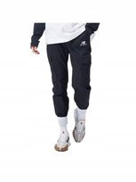 NEW BALANCE CZARNE MĘSKIE SPODNIE DRESOWE Z KIESZENIAMI I MANKIETEM S 1HA New Balance