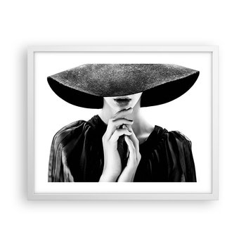 Obraz - Plakat - Skryte piękno - 50x40cm - Kobieta W Kapeluszu Kobiece Dłonie Moda - Foto Plakaty w ramie koloru białego do Salonu Sypialni ARTTOR - ARTTOR