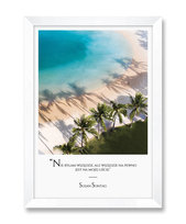 Obrazek obraz na ścianę plaża palmy tropiki wakacje podróże zwiedzanie cytat Susan Sontag biała rama 23,5x32 cm