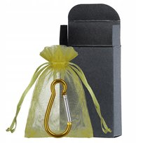 Opakowanie na mały prezent pudełko ozdobne woreczek szyfonowy karabińczyk