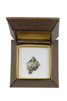 Owczarek francuski Briard, Berger de Brie - broszka z psem w pudełku prezentowym, elegancki pin, wpinka do klapy marynarki marki Art-Dog