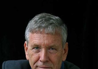 Amos Oz z wizytą w Polsce