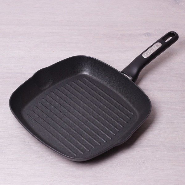 Patelnia grillowa KAMILLE, czarna, 28 cm