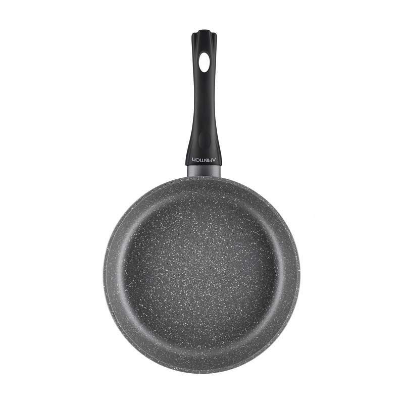 Patelnia Magnat Stone z powłoką Qualum Basic 24 cm AMBITION