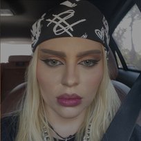 penhasco. Luísa Sonza