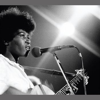 Performance Classics: Steppin' Out Live - Joan Armatrading