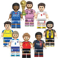 Piłkarskie Asy - Piłkarzyki Mbappe Lewandowski Messi Ronaldo Benzema Bruyne Neymar Kane - figurki klocki 8 szt