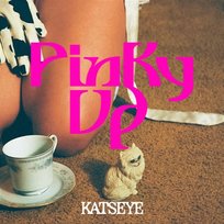PINKY up KATSEYE