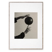 Plakat na ścianę Paper Collective Play II czarno-biały 70x100 cm