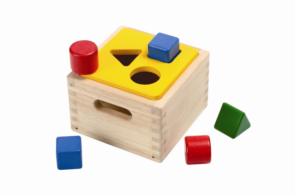 Plan Toys, sorter Skrzynia z figurami geometrycznymi