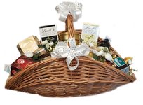 Poczta Upominkowa;kosz prezentowy Ślubny