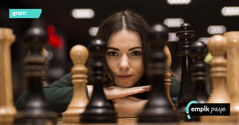 Podobał ci się „Gambit królowej”? Naucz się gry w szachy od podstaw!