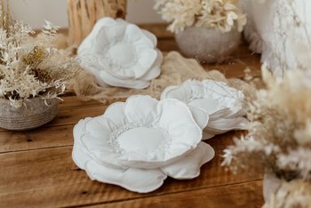 Poduszka Bawełniana Dekoracyjna Kwiat Biała Rozmiar 40-40 - Nasze Rajsko