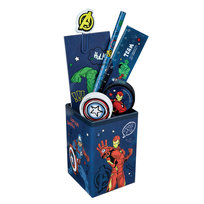 Inne z tym bohaterem