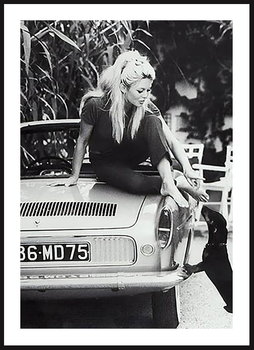 Poster Story, Plakat, Brigitte Bardot Siedząca na Samochodzie, wymiary 50 x 70 cm - Poster Story