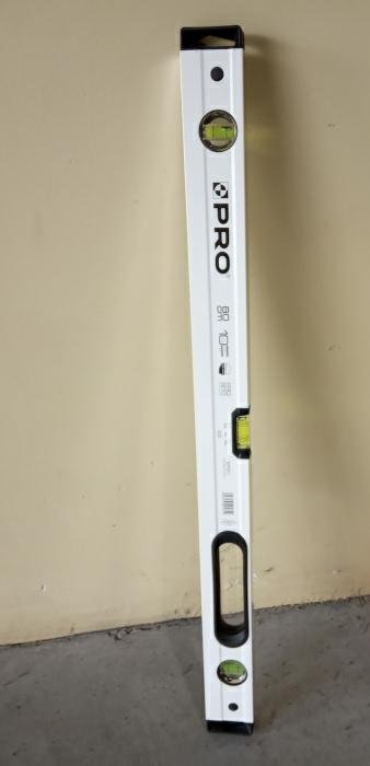 PRO POZIOMNICA BIAŁA S800 LIB.2% 150cm