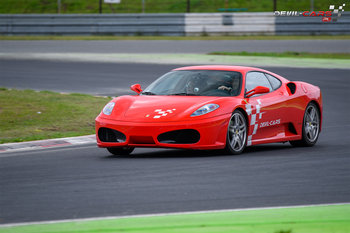Przejazd Ferrari F430 po torze Wrocław - Krzywa (3 okrążenia) - DEVIL CARS