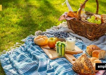 Przekąski na piknik – TOP 10 pomysłów na szybkie i pyszne jedzenie
