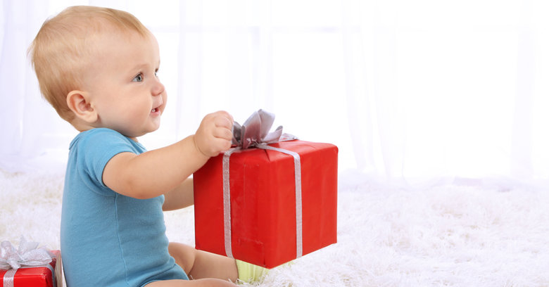 Przydatne prezenty dla noworodka – o co poprosić bliskich?