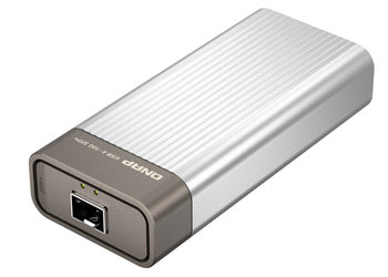 Qnap QNA-UC10G1SF 1 x port USB 4 typu C; 1 x port 10GbE SFP+; kontroler sieciowy AQC100S - QNAP