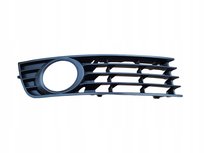 RAMKA HALOGENU Lewa do AUDI A4 B6 2001- kratka