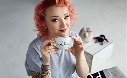 Ewa Grzelakowska-Kostoglu (Red Lipstick Monster)