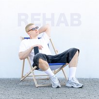 Rehab Laska, Luxon