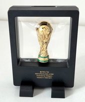 Replika trofeum Mistrzostwa Świata 2026 miniatura w ramce 4,5 cm - licencjonowany Inna marka