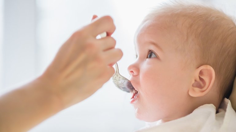 Rozszerzanie diety dziecka z alergią – co podawać małemu alergikowi?