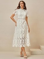 SHEIN KREMOWA KORONKOWA SUKIENKA MIDI Z KRÓTKIM RĘKAWEM M 11LA Shein