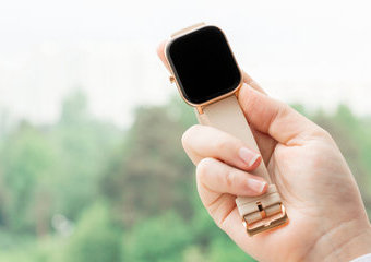 Smartwatche, które robią wrażenie — eleganckie smartwatche dla estetów