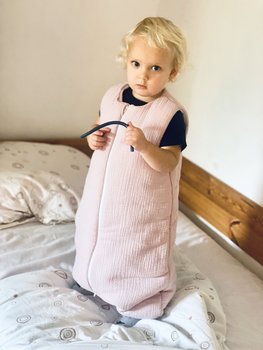Śpiworek dziecięcy z nogawkami muślinowy różowy 1-4 lata - ByMyBaby