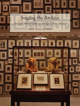 Staging the Archive - Alphen Ernst