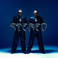 Stereo twocolors, Roe Byrne