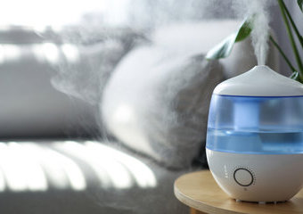 Suche powietrze w domu – co robić? Jaka powinna być wilgotność w domu?