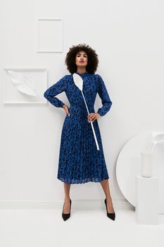 Sukienka z plisowanym dołem -XS - Moodo