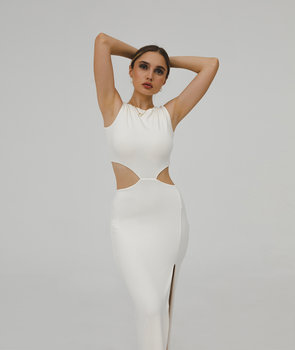 Sukienka z wycięciem White Swan - Swobody Wear