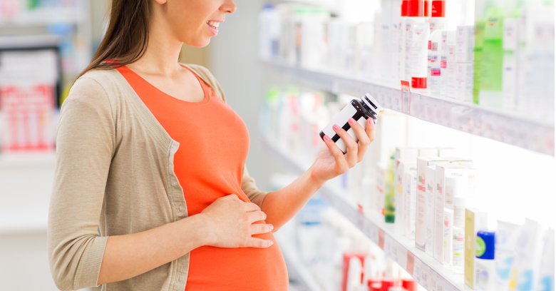Suplementy diety dla kobiet w ciąży, karmiących i niemowląt – co stosować, a czego unikać?