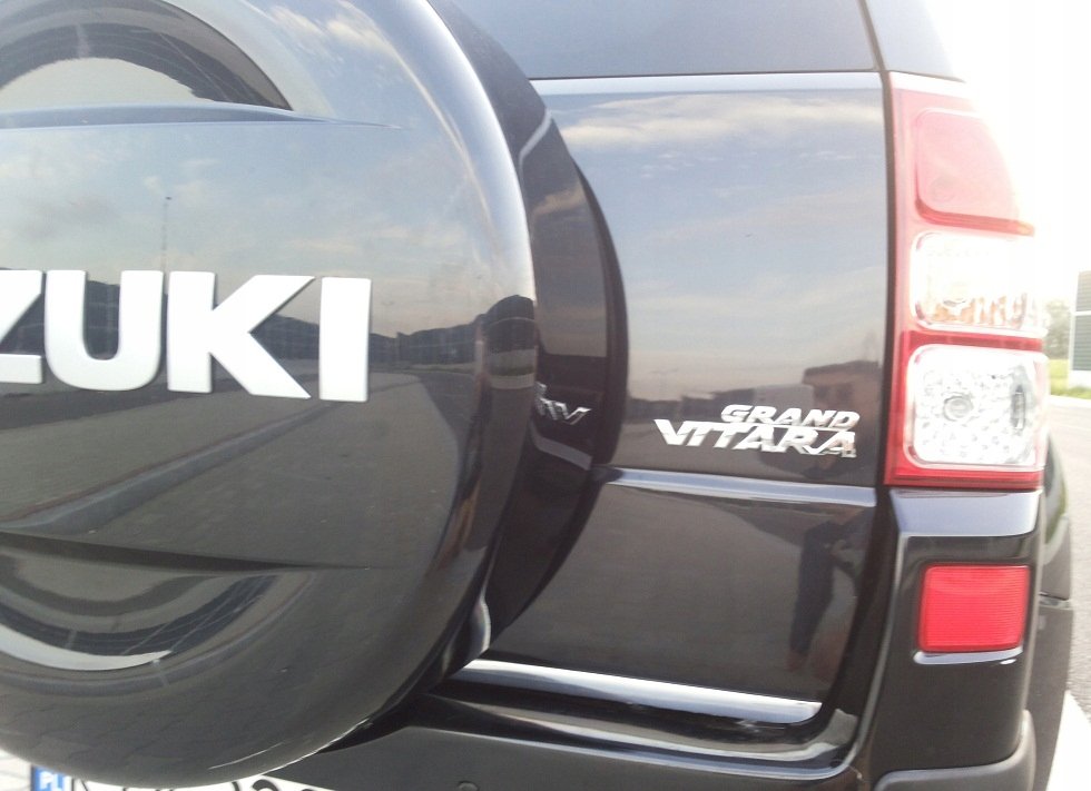 MTM Tappetini per Suzuki Grand Vitara II 3 porte dal 2005> su Misura in Velluto di Alta qualità, Personalizzabili, Battitacco Rinforzato, Bordo Antiscivolo, Sagomati come Originali, cod. Plus 3422